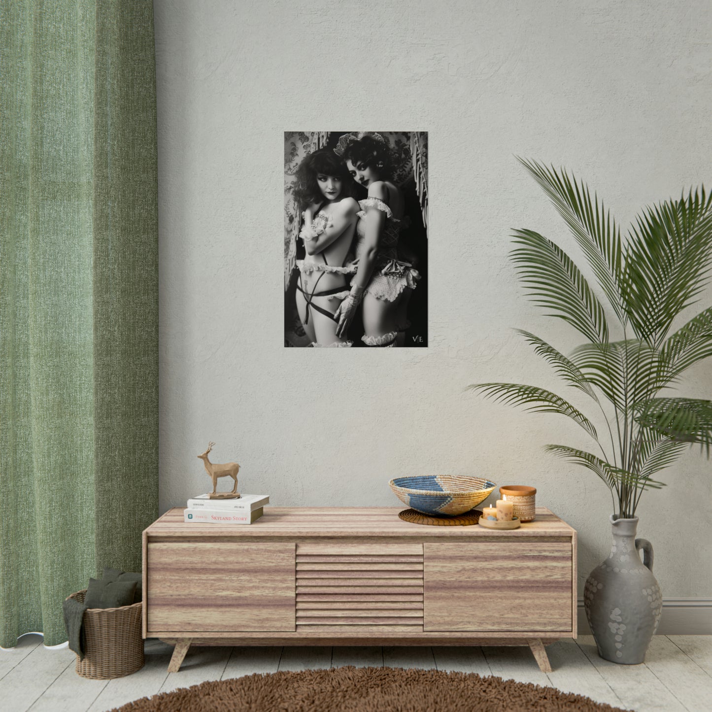 Antique Desires - Lesbian Erotica Through the Ages Poster