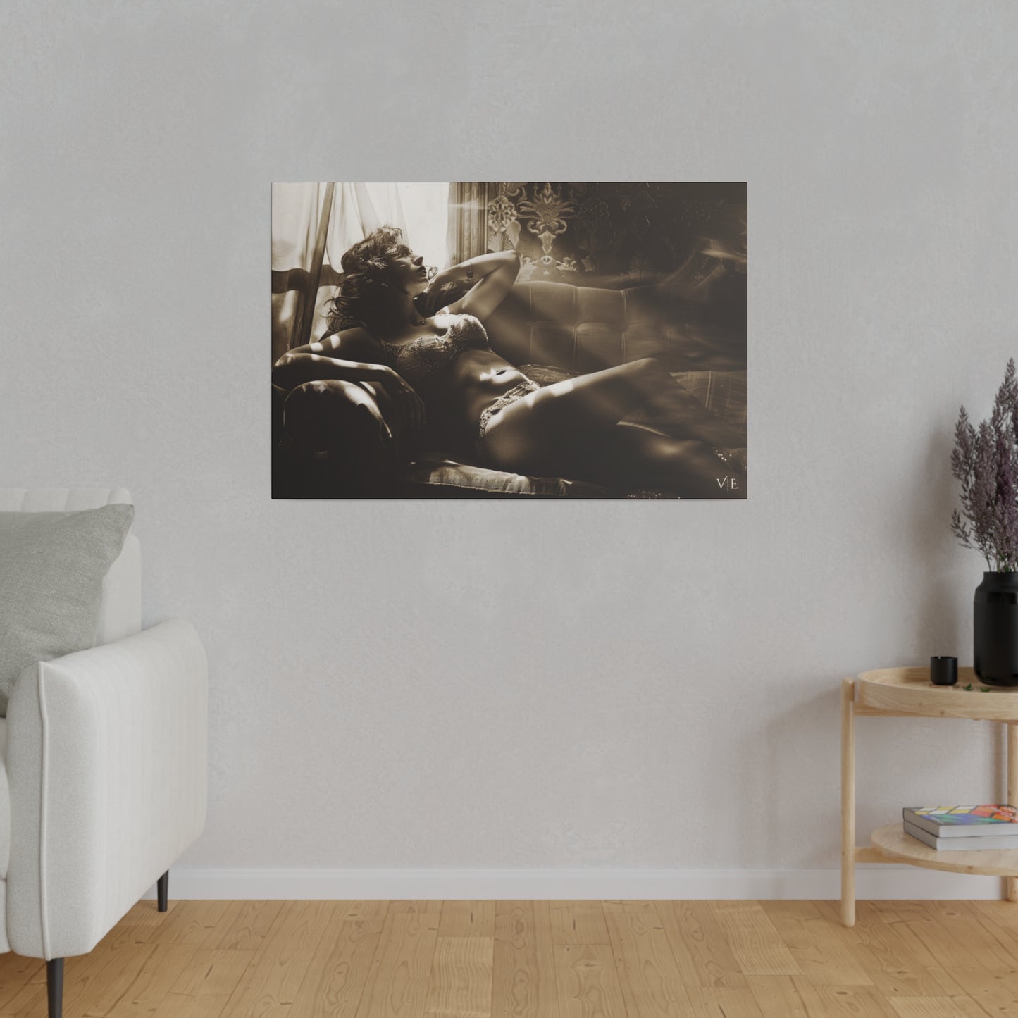 Vintage Erotic Beauty on a Couch - Erotic Art Canvas