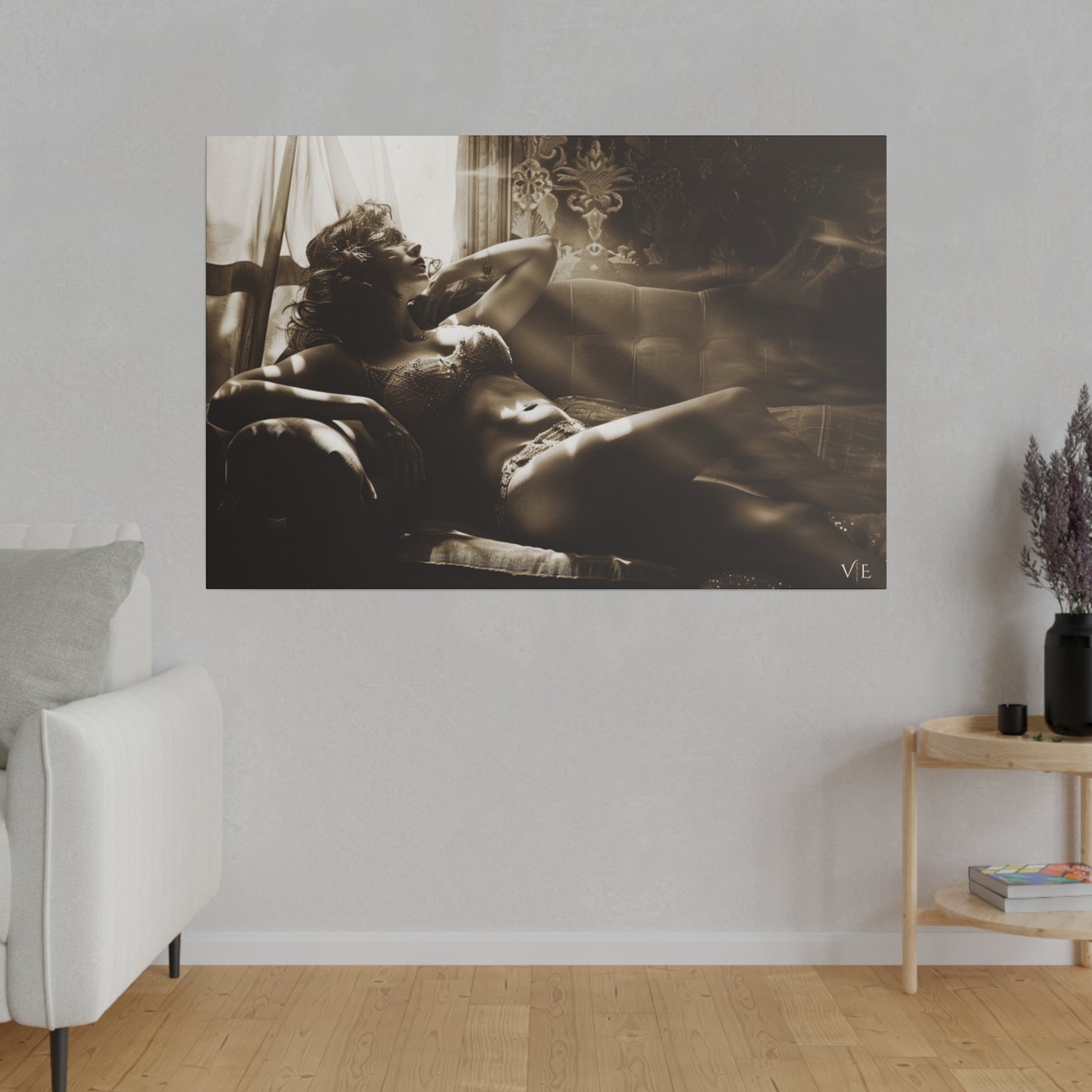 Vintage Erotic Beauty on a Couch - Erotic Art Canvas