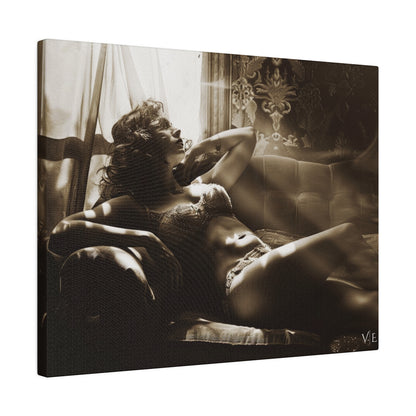 Vintage Erotic Beauty on a Couch - Erotic Art Canvas