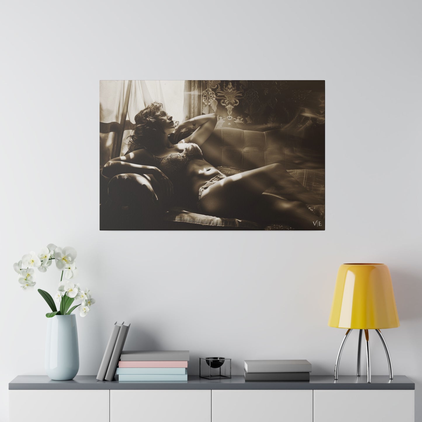 Vintage Erotic Beauty on a Couch - Erotic Art Canvas