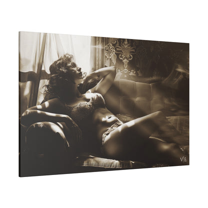 Vintage Erotic Beauty on a Couch - Erotic Art Canvas